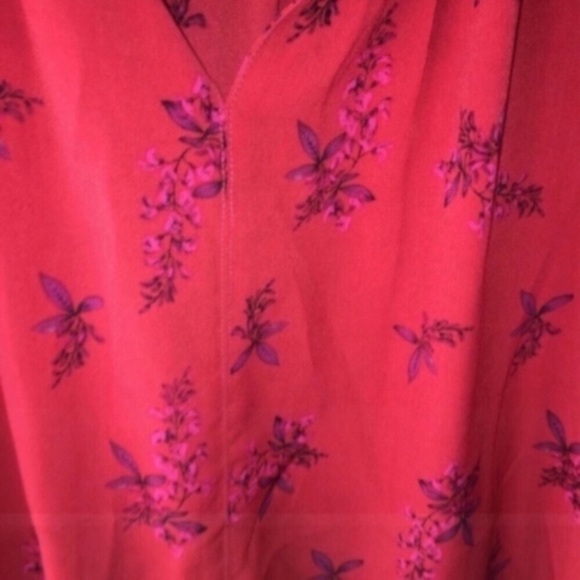 Cabi 5222 Sketchbook Red Floral Sleeveless Blouse - Picture 4 of 6